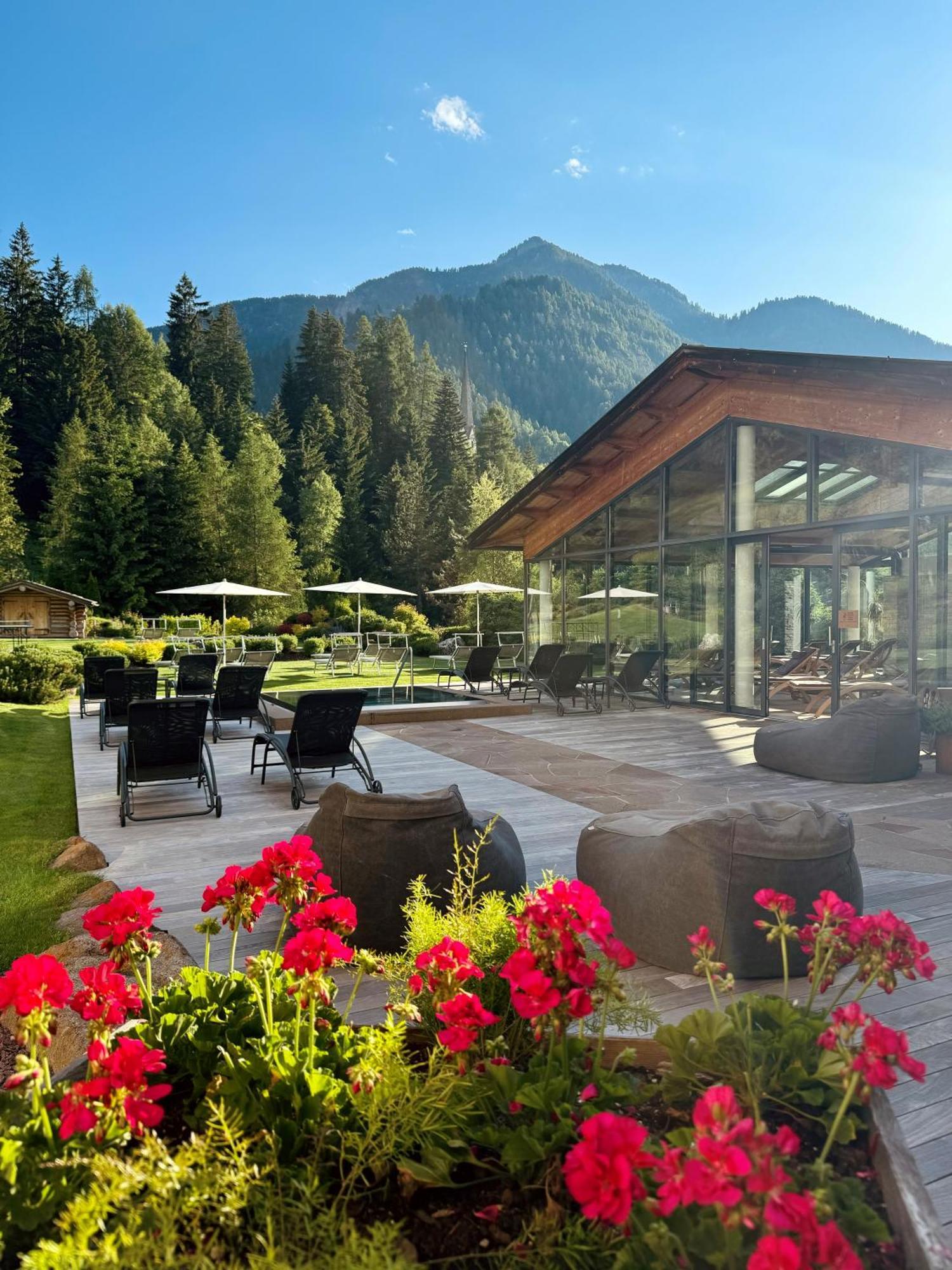 Hotel Arnaria Ortisei Exterior photo