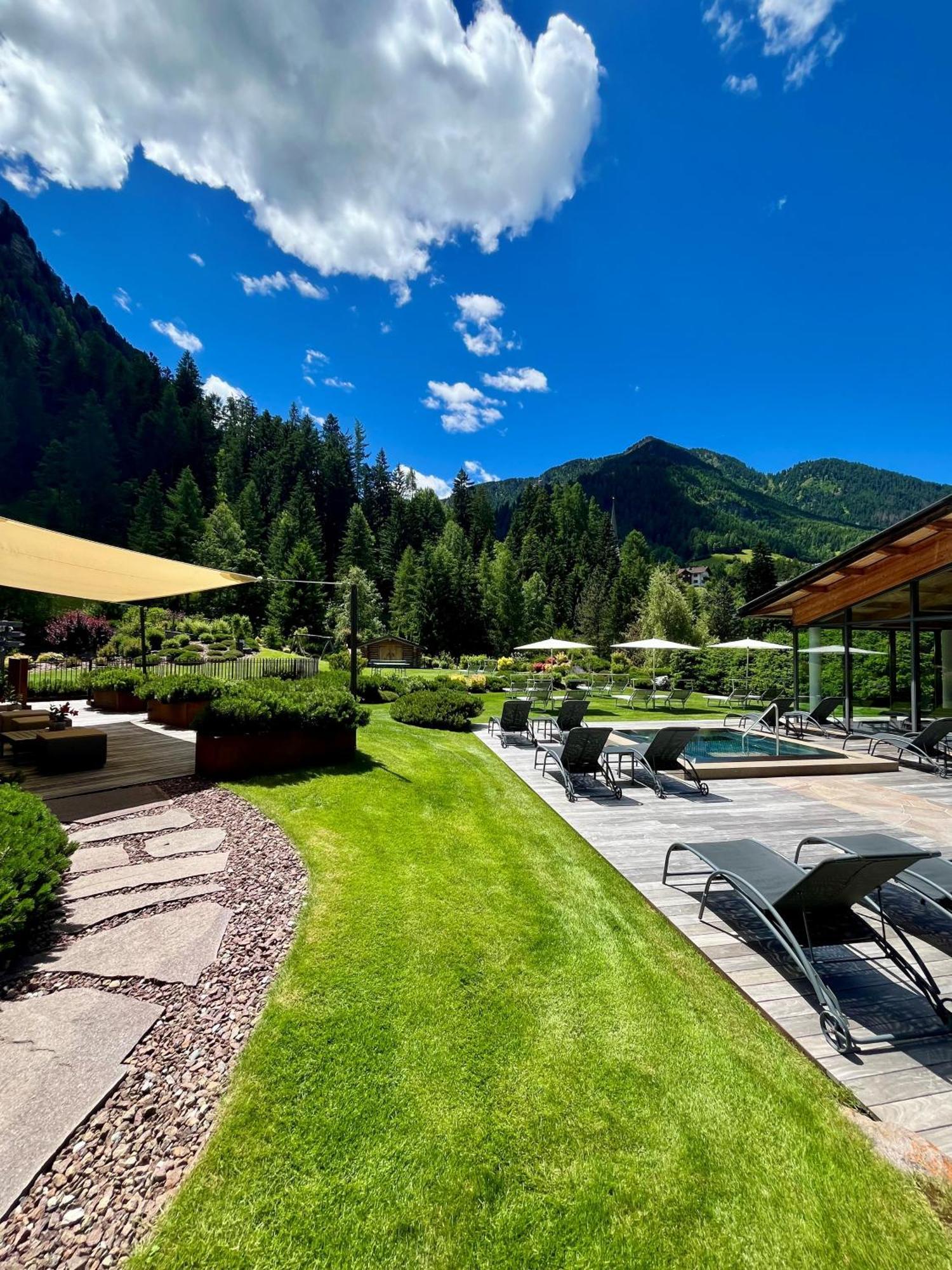 Hotel Arnaria Ortisei Exterior photo